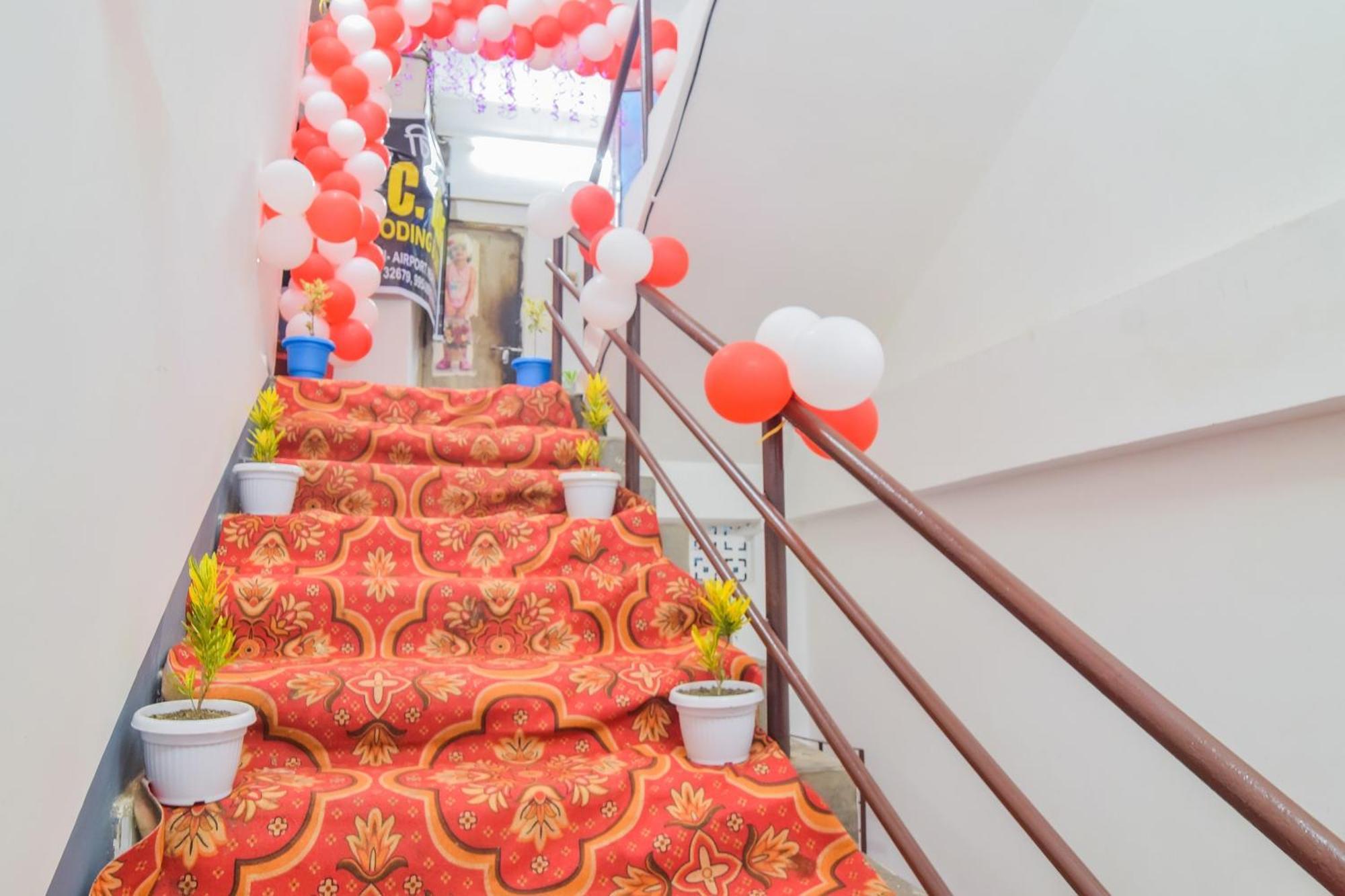 Hotel O Dc Lodge Kaharpara Екстериор снимка
